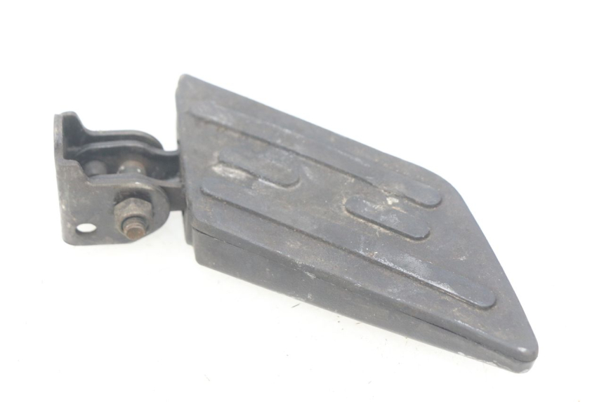 photo de SOPORTE DE PIE TRASERO DERECHO PEUGEOT KISBEE 2T 50 (2010 - 2017) - Detalle de la pieza