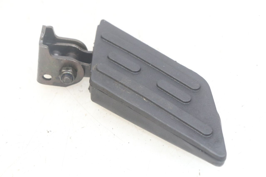 photo de SOPORTE DE PIE TRASERO DERECHO PEUGEOT KISBEE 2T 50 (2010 - 2017) - Otra perspectiva