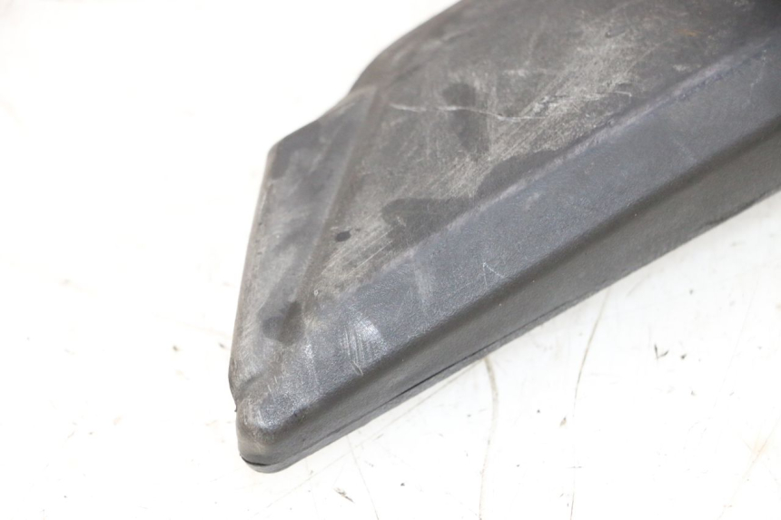 photo de SOPORTE DE PIE TRASERO DERECHO PEUGEOT KISBEE 2T 50 (2010 - 2017) - Primer plano técnico