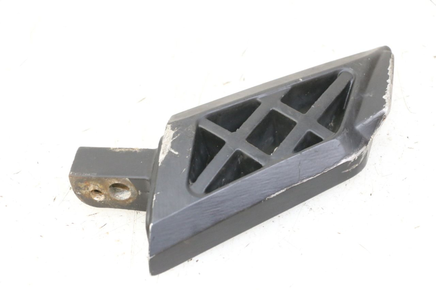 photo de REPOSAPIES TRASERA DERECHA PEUGEOT KISBEE 4T 50 (2018 - 2022) - Otra perspectiva