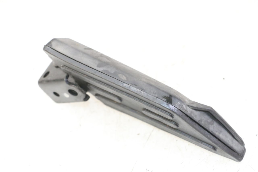 photo de SOPORTE DE PIE TRASERO DERECHO PEUGEOT KISBEE 4T 50 (2010 - 2017) - Detalle de la pieza