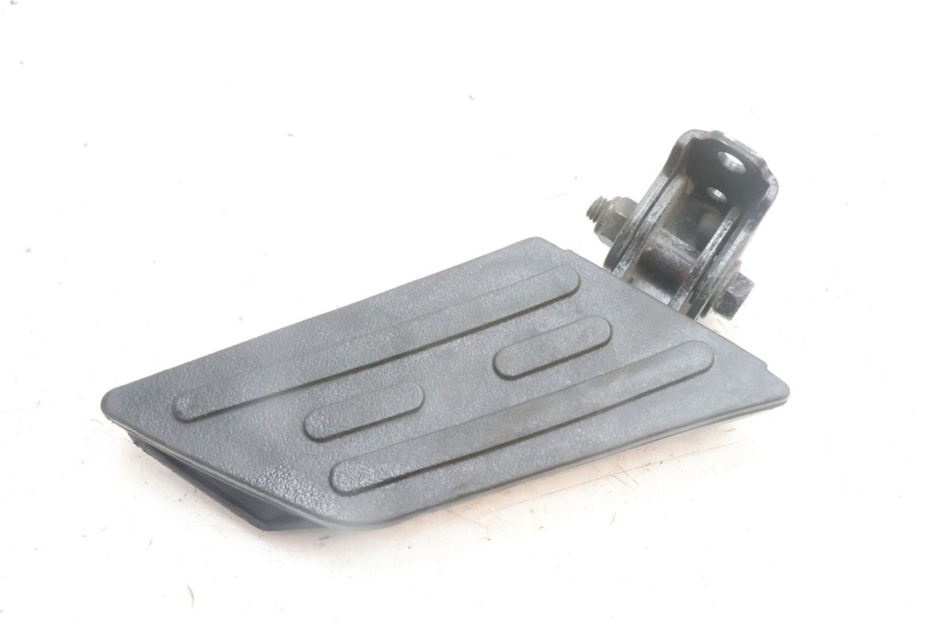 photo de SOPORTE DE PIE TRASERO DERECHO PEUGEOT KISBEE 4T 50 (2010 - 2017) - Vista principal