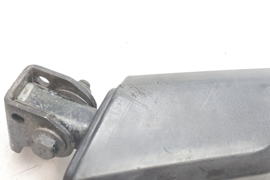 photo de SOPORTE DE PIE TRASERO DERECHO PEUGEOT KISBEE 4T 50 (2010 - 2017) - Primer plano técnico