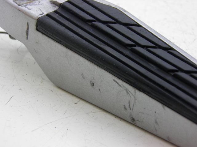 photo de REPOSAPIES TRASERA DERECHA KYMCO XCITING RI ABS 500 (2010) - Vista general del producto