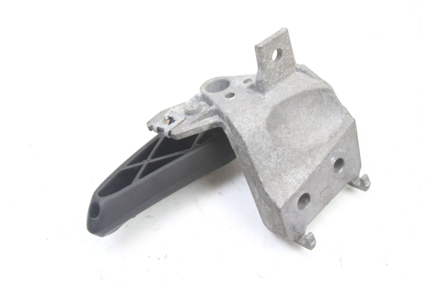 photo de REPOSAPIES TRASERA DERECHA MBK OVETTO ONE 2T 50 (2013 - 2017) - Primer plano técnico