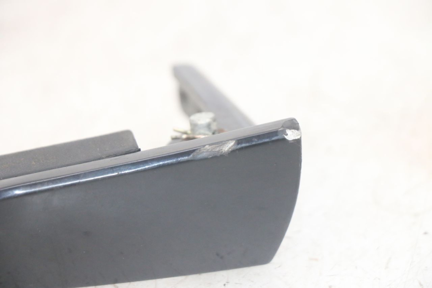 photo de REPOSAPIES TRASERA DERECHA PIAGGIO MP3 HPE 300 (2019 - 2026) - Otra perspectiva