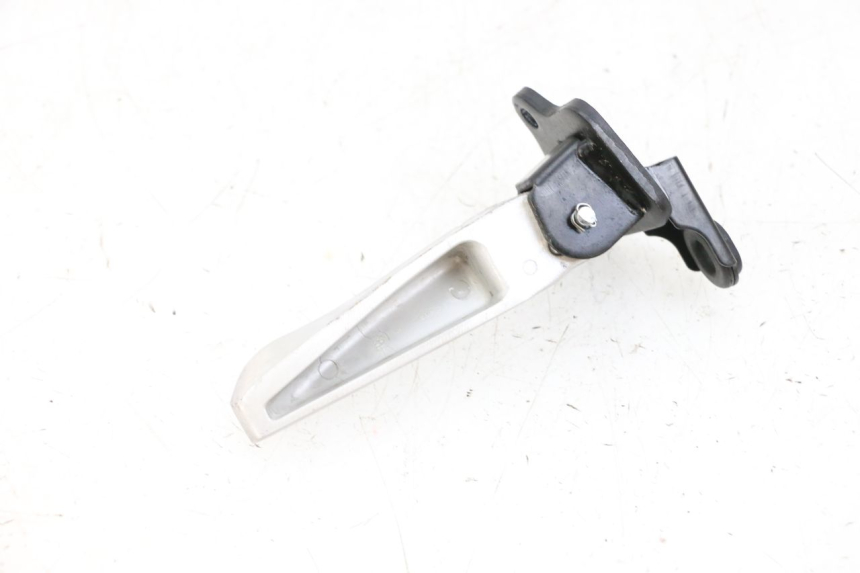 photo de REPOSAPIES TRASERA DERECHA YAMAHA NEO'S CORE 1 (2022 - 2026) - Primer plano técnico