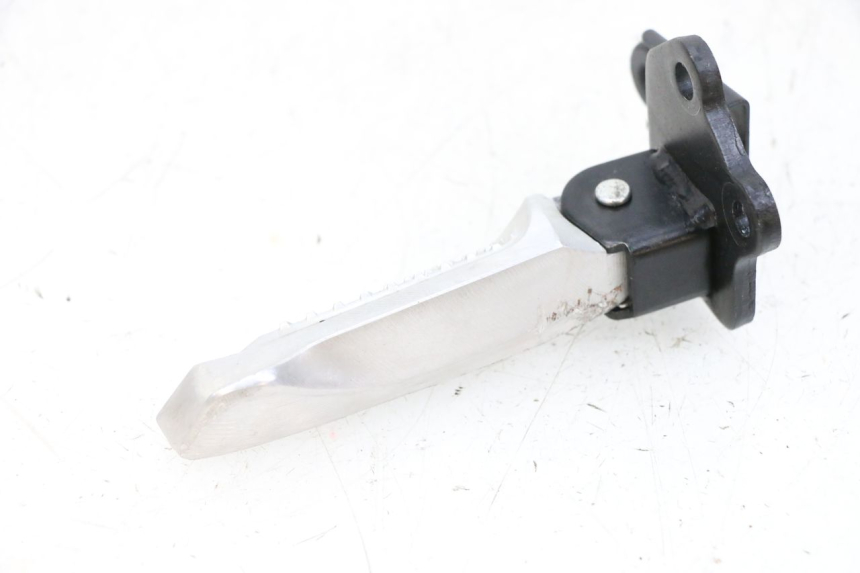 photo de REPOSAPIES TRASERA DERECHA YAMAHA NEO'S CORE 1 (2022 - 2026) - Vista general del producto