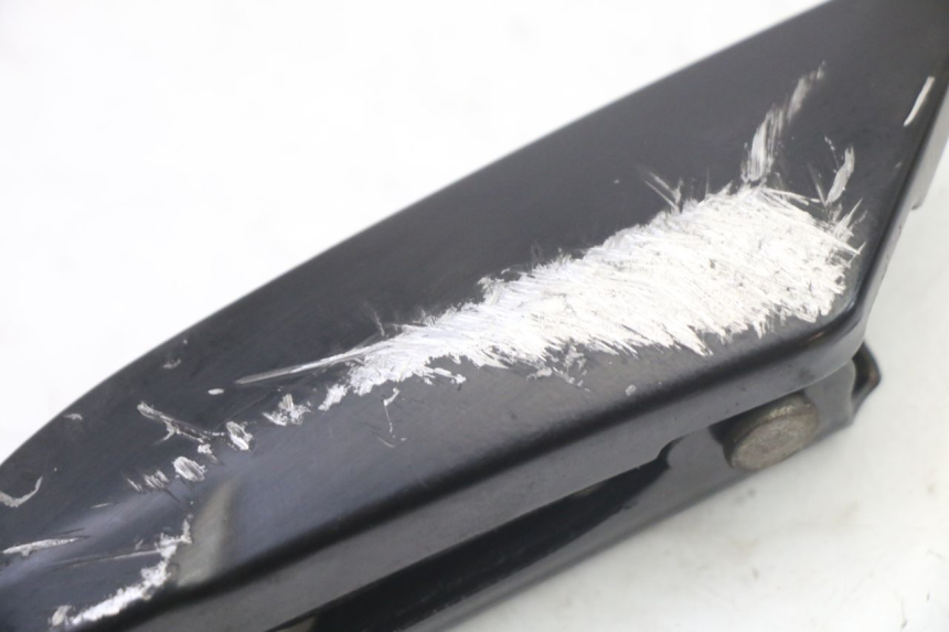 photo de REPOSAPIES TRASERA DERECHA PIAGGIO NEW TYPHOON 50 (2018 - 2021) - Primer plano técnico