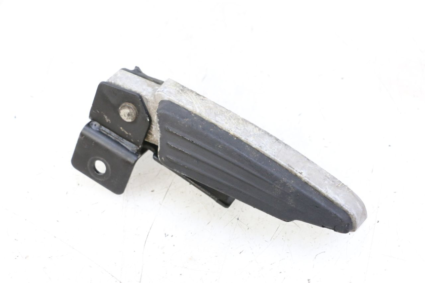 photo de SOPORTE DE PIE TRASERO DERECHO PEUGEOT CITYSTAR 50 (2013 - 2017) - Detalle de la pieza