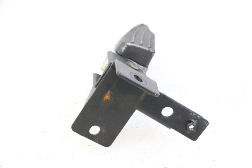 photo de SOPORTE DE PIE TRASERO DERECHO PEUGEOT CITYSTAR 50 (2013 - 2017) - Otra perspectiva