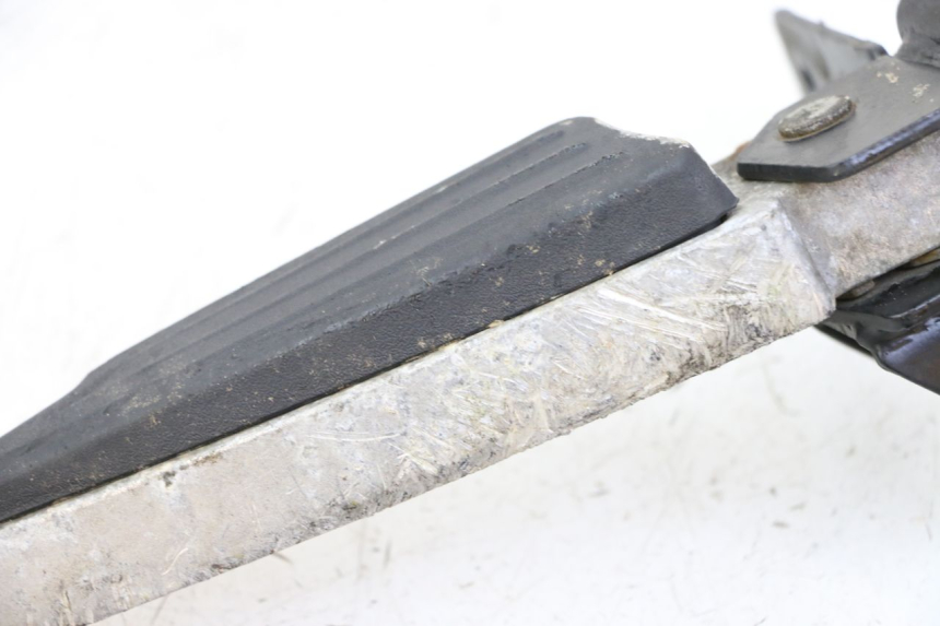 photo de SOPORTE DE PIE TRASERO DERECHO PEUGEOT CITYSTAR 50 (2013 - 2017) - Primer plano técnico