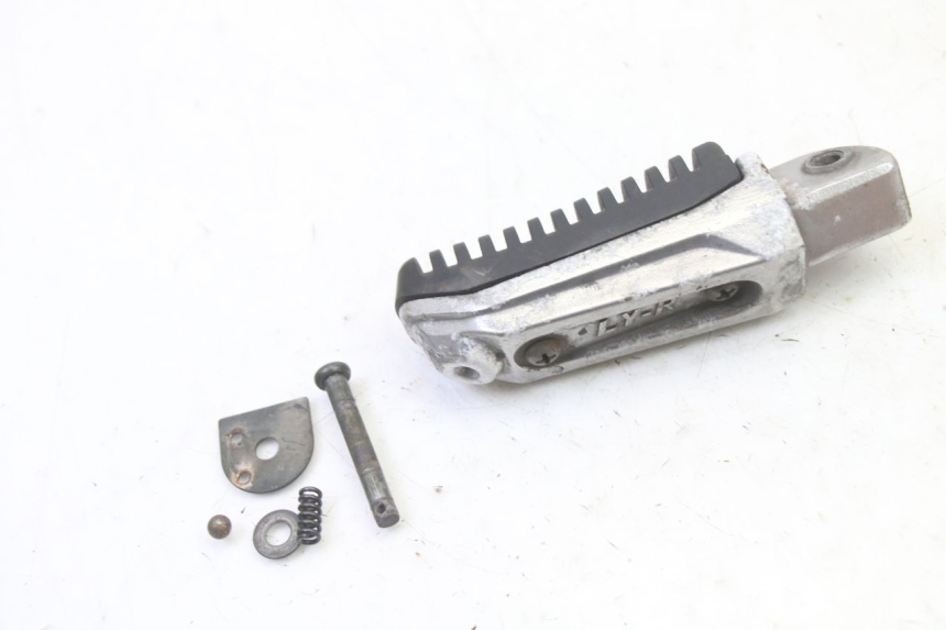 photo de REPOSAPIES TRASERA DERECHA MAG POWER R-STREET 50 (2016 - 2025) - Otra perspectiva