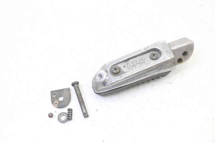 photo de REPOSAPIES TRASERA DERECHA MAG POWER R-STREET 50 (2016 - 2025) - Primer plano técnico