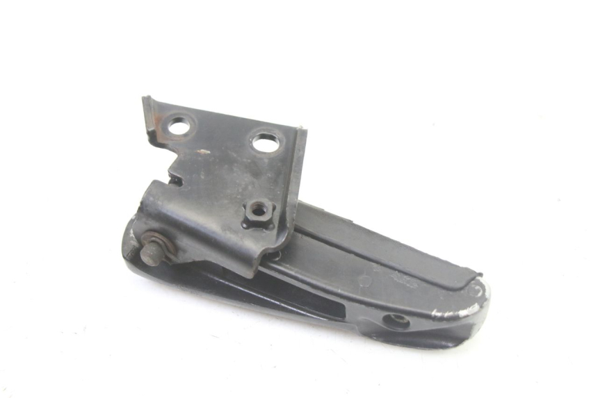 photo de REPOSAPIES TRASERA DERECHA GILERA RUNNER SP 50 (2006 - 2008) - Detalles de los puntos de fijación