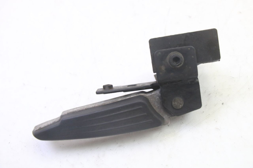 photo de REPOSAPIES TRASERA DERECHA PEUGEOT SATELIS 125 (2013 - 2018) - Primer plano técnico