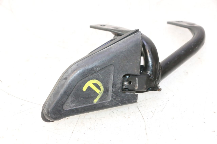 photo de REPOSAPIES TRASERA DERECHA HONDA SH 125 (2001 - 2003) - Zoom estado de uso