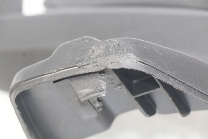 photo de SOPORTE DE PIE TRASERO DERECHO APRILIA SR 2T 50 (2012 - 2017) - Estado de la superficie y material