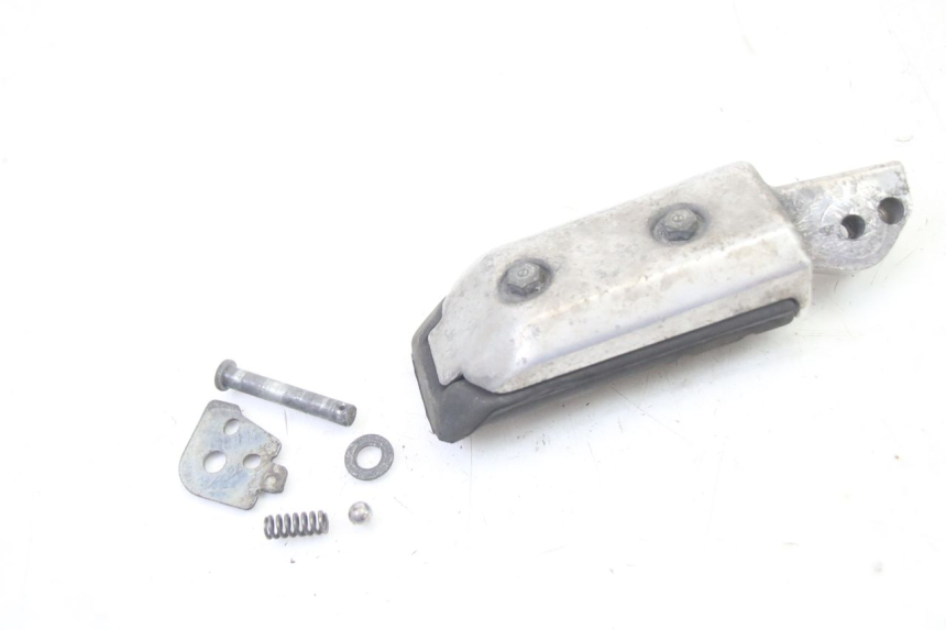 photo de REPOSAPIES TRASERA DERECHA HONDA ST PAN EUROPEAN 1300 (2002 - 2013) - Zoom estado de uso