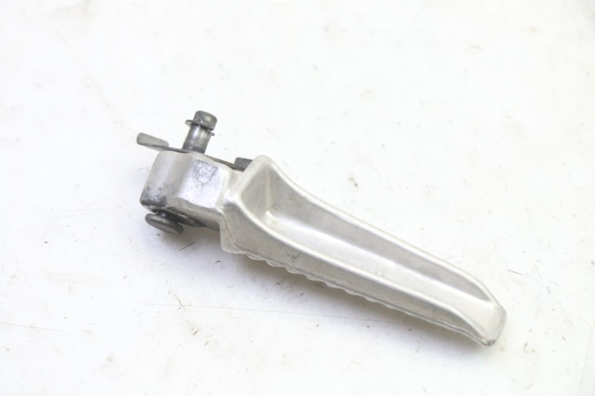 photo de REPOSAPIES TRASERA DERECHA SUZUKI SV S 650 (2003 - 2009) - Zoom estado de uso