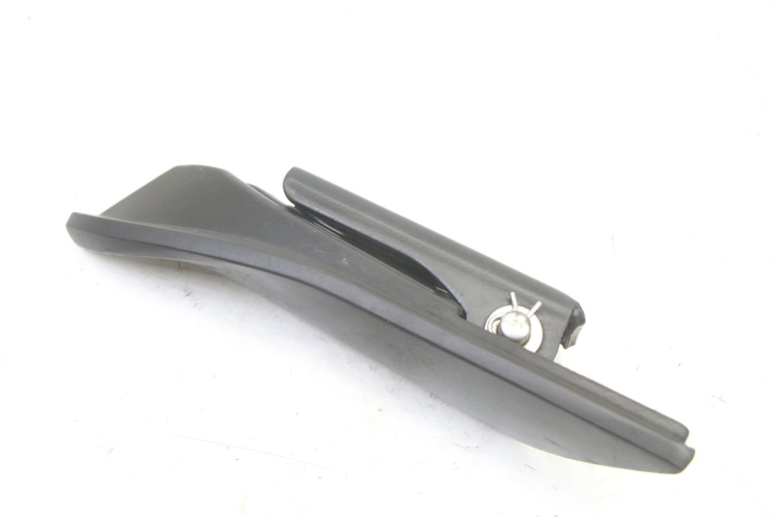 photo de REPOSAPIES TRASERA DERECHA APRILIA SXR 50 (2021 - 2023) - Estado de la superficie y material