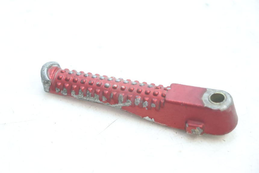photo de SOPORTE DE PIE TRASERO DERECHO PEUGEOT TKR TREKKER FURIOUS 50 (2005 - 2014) - Zoom estado de uso