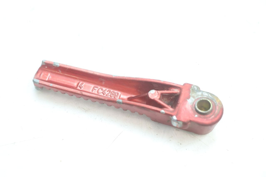 photo de SOPORTE DE PIE TRASERO DERECHO PEUGEOT TKR TREKKER FURIOUS 50 (2005 - 2014) - Otra perspectiva