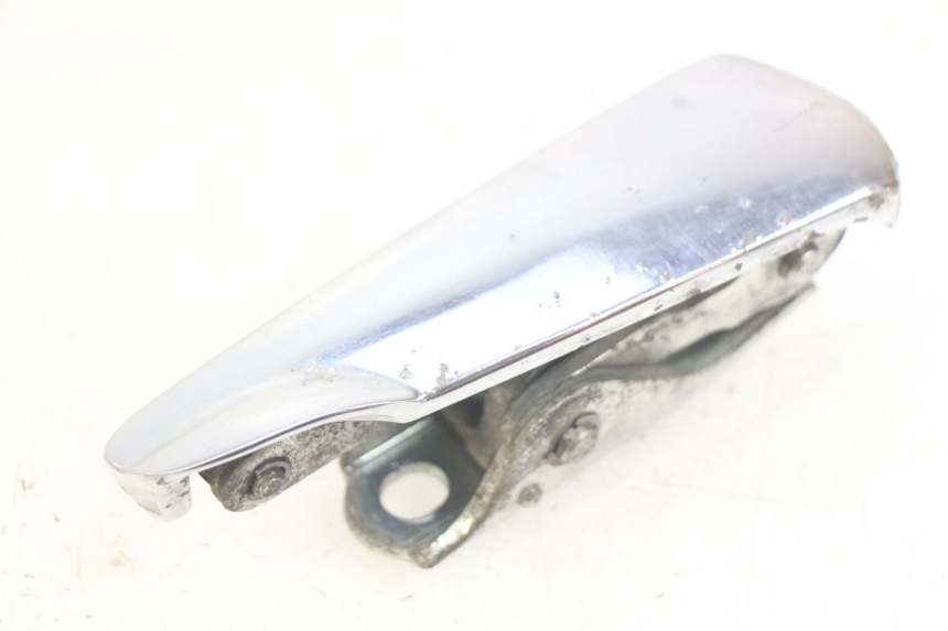 photo de SOPORTE DE PIE TRASERO DERECHO PIAGGIO VESPA GRANTURISMO 125 (2003 - 2007) - Primer plano técnico