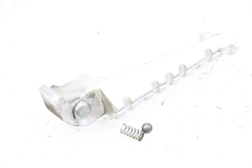 photo de REPOSAPIES TRASERA DERECHA YAMAHA X-MAX XMAX 125 (2010 - 2013) - Detalle de la pieza