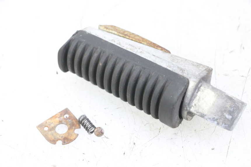 photo de REPOSAPIES TRASERA DERECHA YAMAHA XJ6 ABS 600 (2008 - 2016) - Otra perspectiva