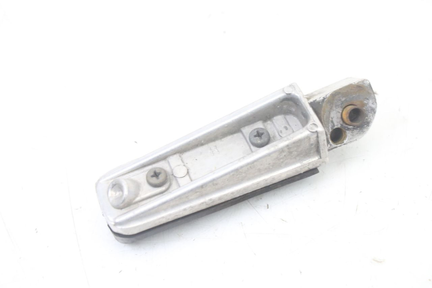 photo de REPOSAPIES TRASERA DERECHA YAMAHA FZS FAZER 600 (2001 - 2003) - Vista general del producto