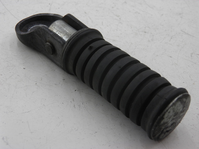 photo de REPOSAPIES TRASERA DERECHA YAMAHA SR 125 (1982 - 2003) - Vista principal