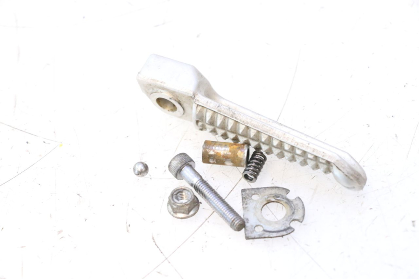 photo de REPOSAPIES TRASERA DERECHA YAMAHA YZF R6 600 (2008 - 2009) - Vista general del producto
