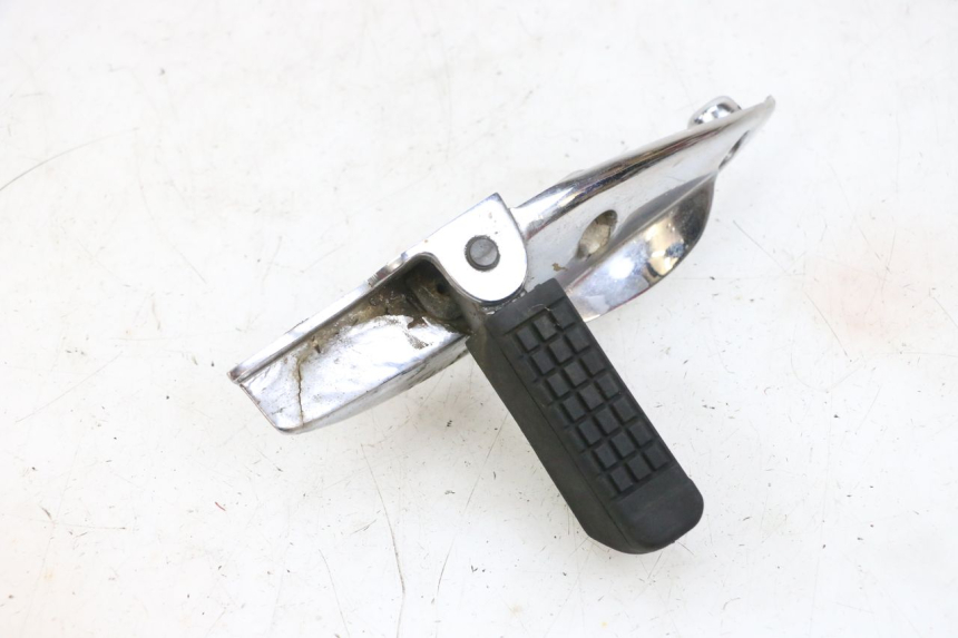 photo de REPOSAPIES TRASERA DERECHA KYMCO ZING 125 (1997 - 2003) - Detalle de la pieza