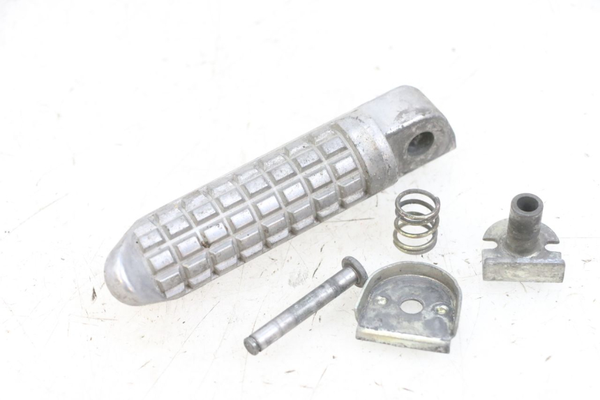 photo de REPOSAPIES TRASERA DERECHA KAWASAKI ZR 7 750 (1999 - 2004) - Vista principal