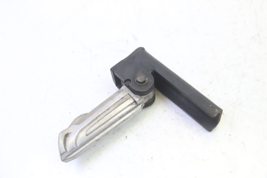 photo de REPOSAPIES TRASERA IZQUIERDA QUADRO 4 4D 350 (2015 - 2018) - Zoom estado de uso