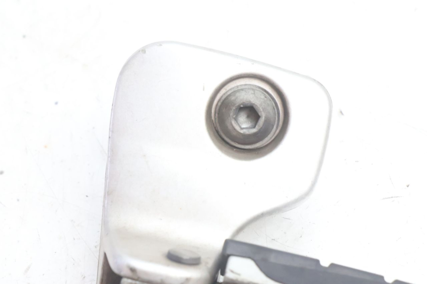 photo de REPOSAPIES TRASERA IZQUIERDA BMW C1 125 (2000 - 2003) - Otra perspectiva