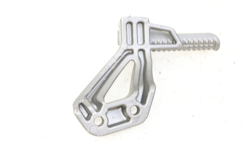 photo de REPOSAPIES TRASERA IZQUIERDA ORCAL CAVARO 4T 50 (2019 - 2023) - Detalle de la pieza