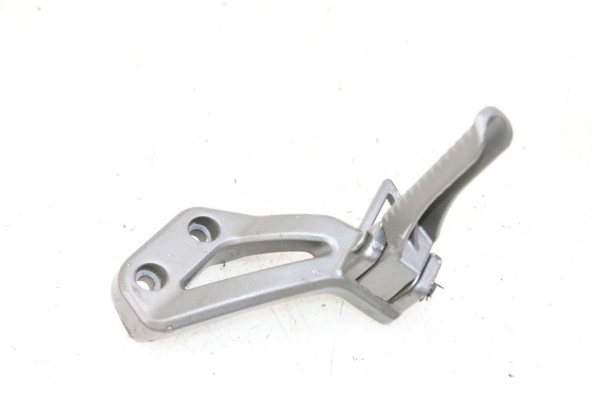 photo de REPOSAPIES TRASERA IZQUIERDA ORCAL CAVARO 4T 50 (2019 - 2023) - Detalles de los puntos de fijación