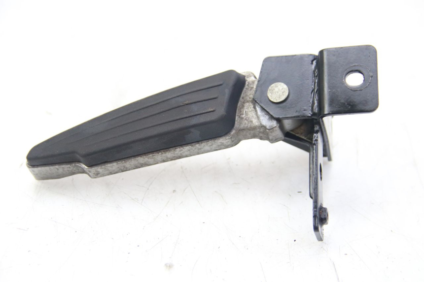 photo de SOPORTE DE PIE TRASERO IZQUIERDO PEUGEOT CITYSTAR AIR 125 (2014 - 2017) - Otra perspectiva