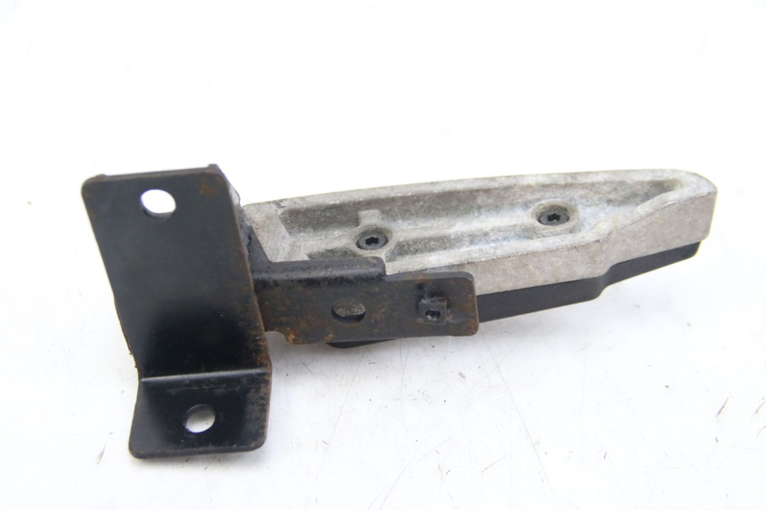 photo de SOPORTE DE PIE TRASERO IZQUIERDO PEUGEOT CITYSTAR 50 (2013 - 2017) - Detalles de los puntos de fijación