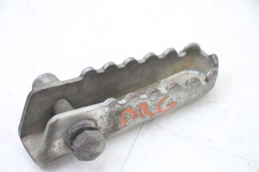 photo de REPOSAPIES TRASERA IZQUIERDA DERBI SENDA R X-TREME 50 (2006 - 2010) - Zoom estado de uso