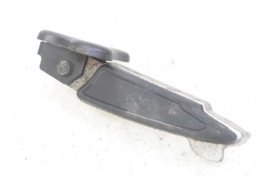 photo de SOPORTE DE PIE TRASERO IZQUIERDO PEUGEOT DJANGO 4T 50 (2014 - 2019) - Detalle de la pieza