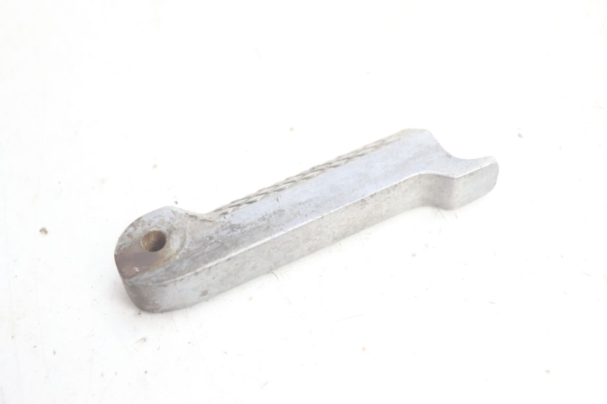 photo de REPOSAPIES TRASERA IZQUIERDA CF MOTO E-CHARM 125 (2005 - 2008) - Zoom estado de uso
