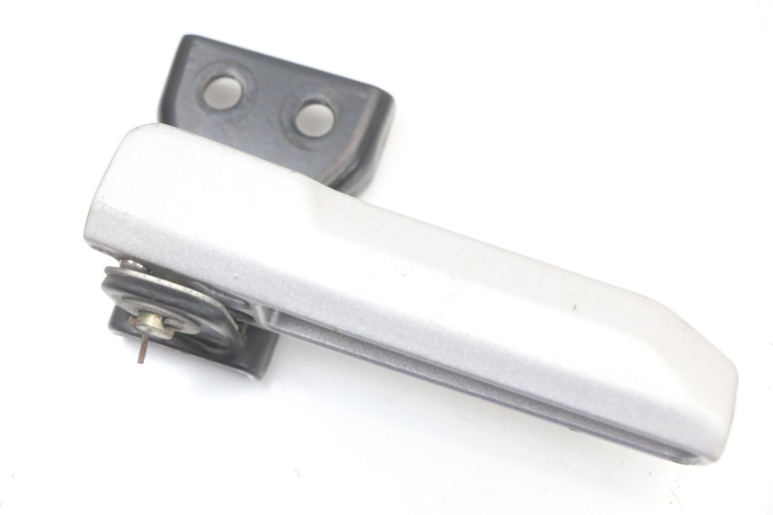 photo de REPOSAPIES TRASERA IZQUIERDA LONGJIA EASY MAX 125 (2020 - 2024) - Primer plano técnico