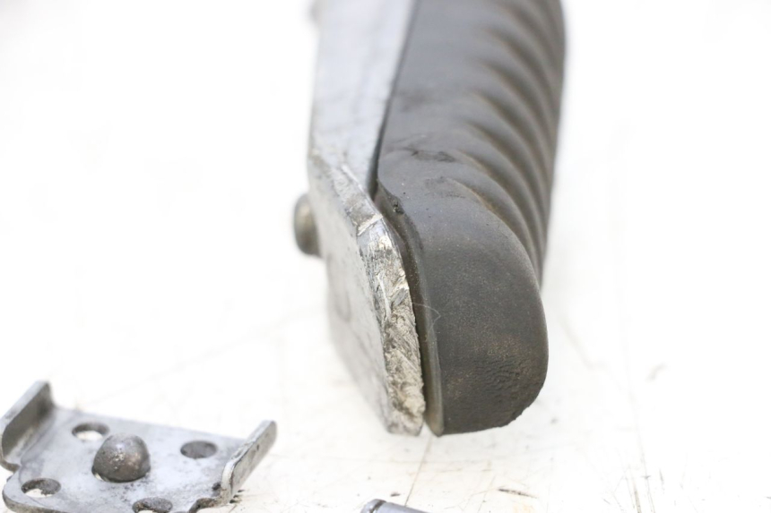 photo de REPOSAPIES TRASERA IZQUIERDA KAWASAKI ER-6 ER6 F ABS 650 (2012 - 2016) - Detalle de la pieza