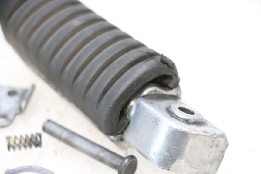 photo de REPOSAPIES TRASERA IZQUIERDA KAWASAKI ER-6 ER6 F ABS 650 (2012 - 2016) - Vista general del producto
