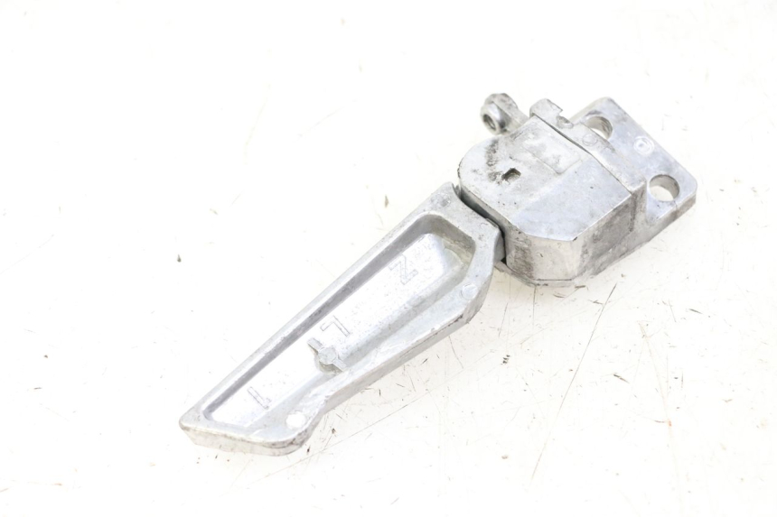 photo de SOPORTE DE PIE TRASERO IZQUIERDO JM MOTORS EVOLIS 4T 50 (2018 - 2022) - Zoom estado de uso