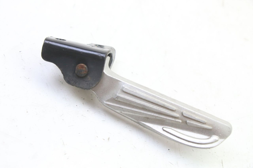 photo de REPOSAPIES TRASERA IZQUIERDA SYM FIDDLE 3 III 50 (2014 - 2020) - Detalle de la pieza