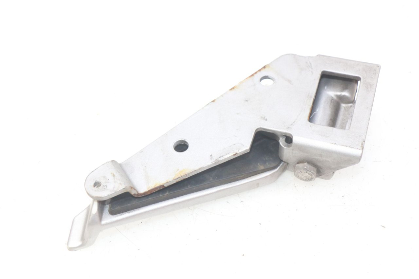 photo de SOPORTE DE PIE TRASERO IZQUIERDO PEUGEOT GEOPOLIS 400 (2007 - 2013) - Otra perspectiva